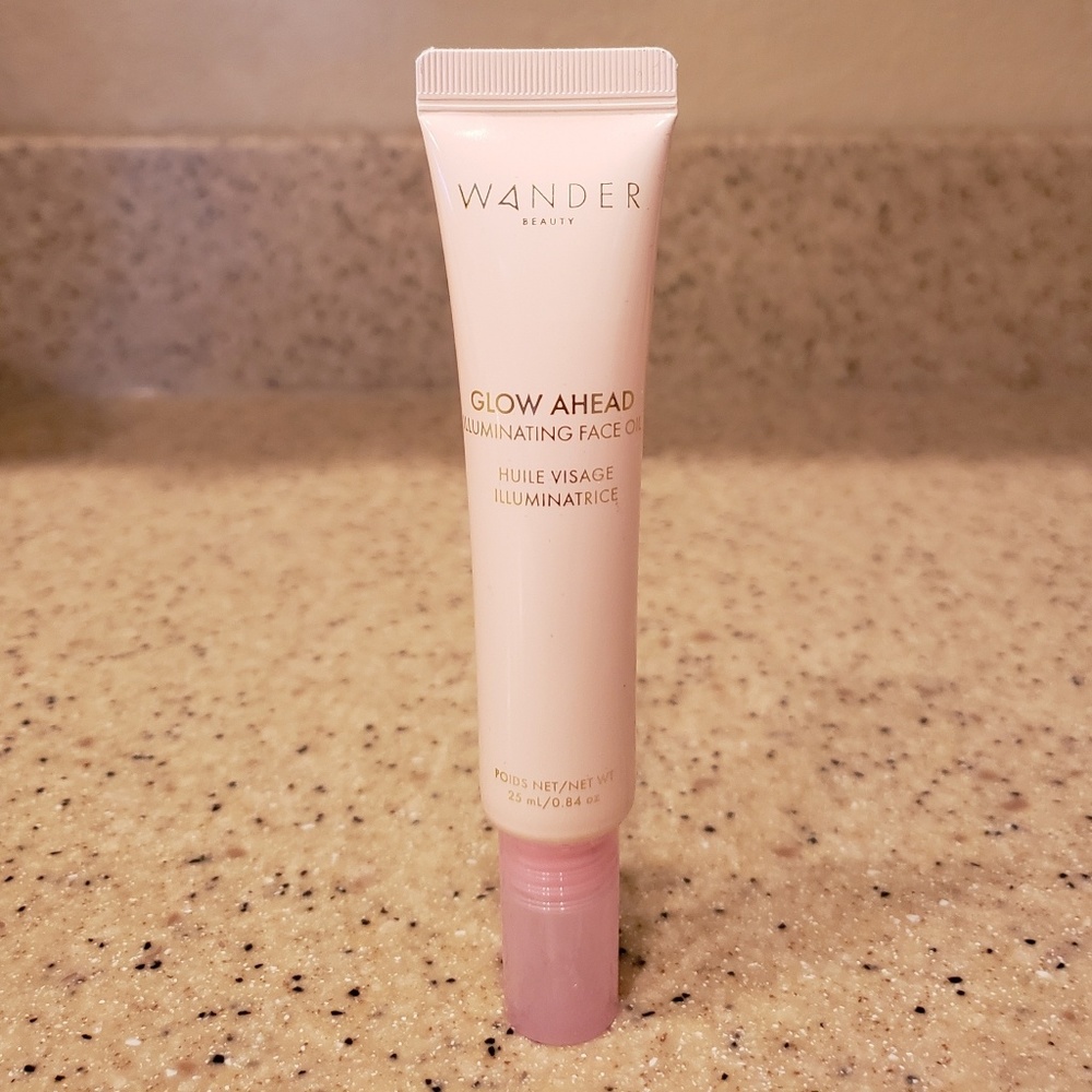 NWT Wander Glow Ahead Illuminating Face Oil
